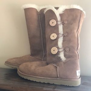 UGG Bailey Boots, Size 9